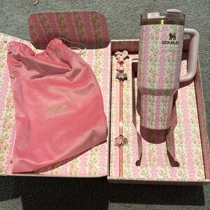 Stanley x Love Shack Fancy 40oz Quencher NWT